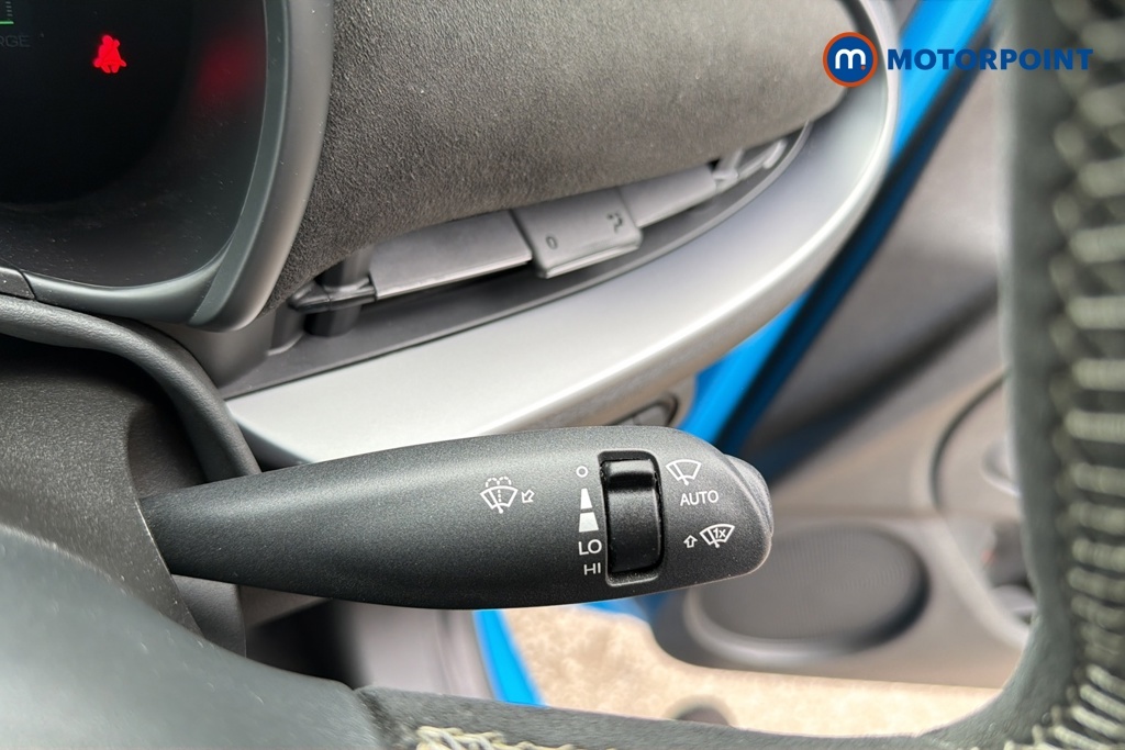 Abarth 500 42Kwh Scorpionissima Hatchback Blue #14