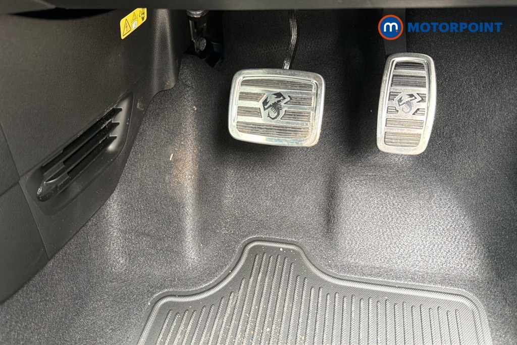 Abarth 500 42Kwh Scorpionissima Hatchback Blue #26