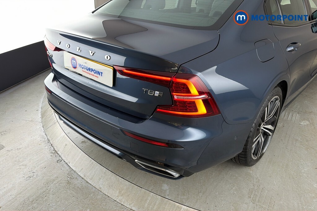 Volvo S60 R-design Plus White #38
