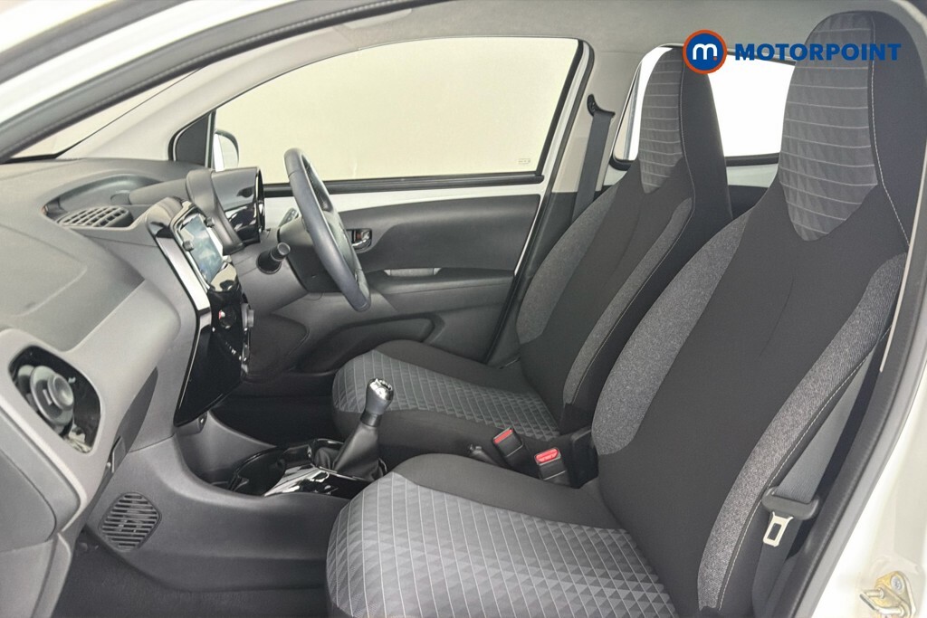 Peugeot 108 Active White #25