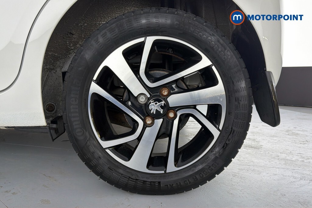 Peugeot 108 Active White #37