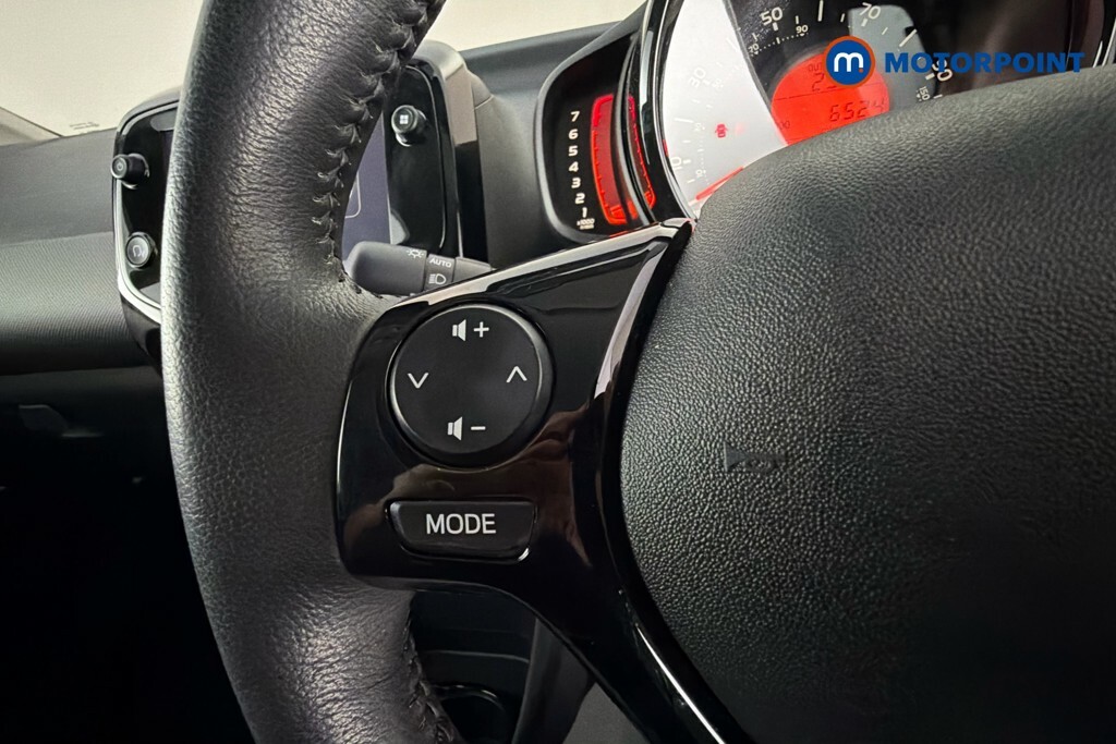 Peugeot 108 Active White #11