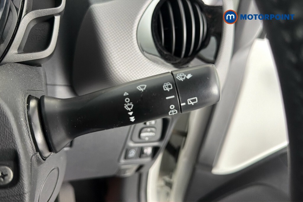 Peugeot 108 Active White #15