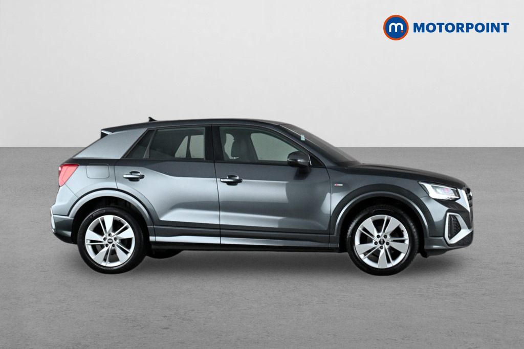 Audi Q2 Tfsi S Line Black Black #8