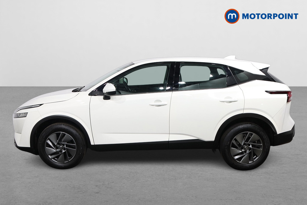 Nissan Qashqai 1.3 Dig-t Mh Acenta Premium YC22ORY White #3