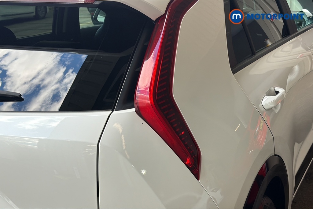 Kia e-Niro 150Kw 4 65Kwh White #37
