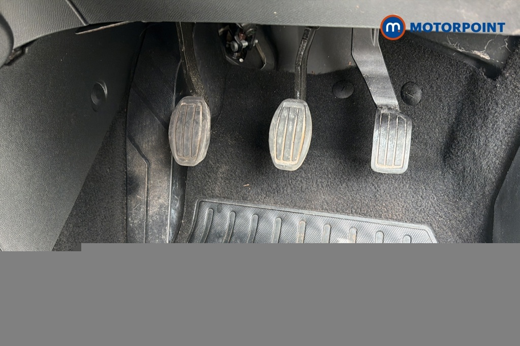 Peugeot 2008 Gt Puretech Grey #24