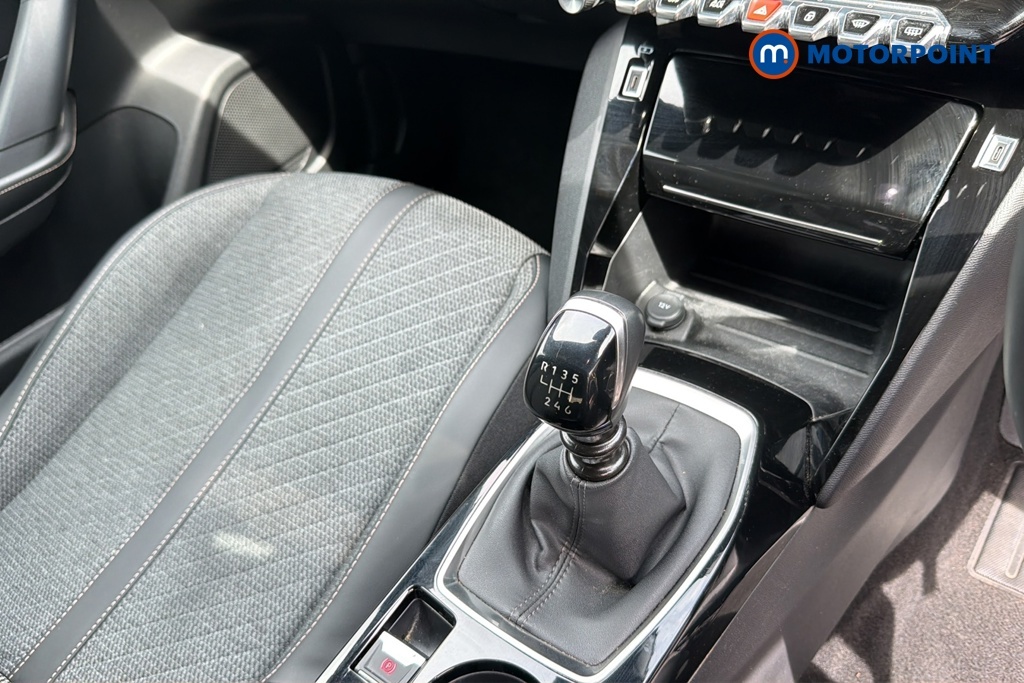 Peugeot 2008 Gt Puretech Grey #18