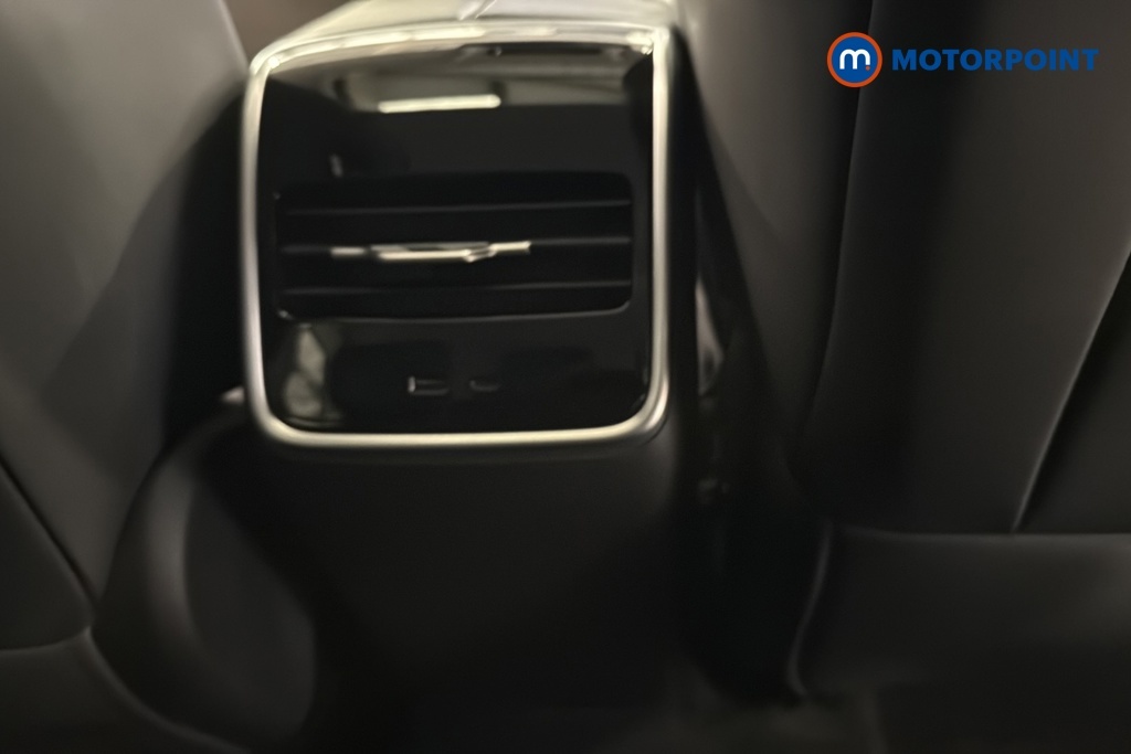 JAECOO 7 Shs Luxury Pearl Silverblack Roof Black #31