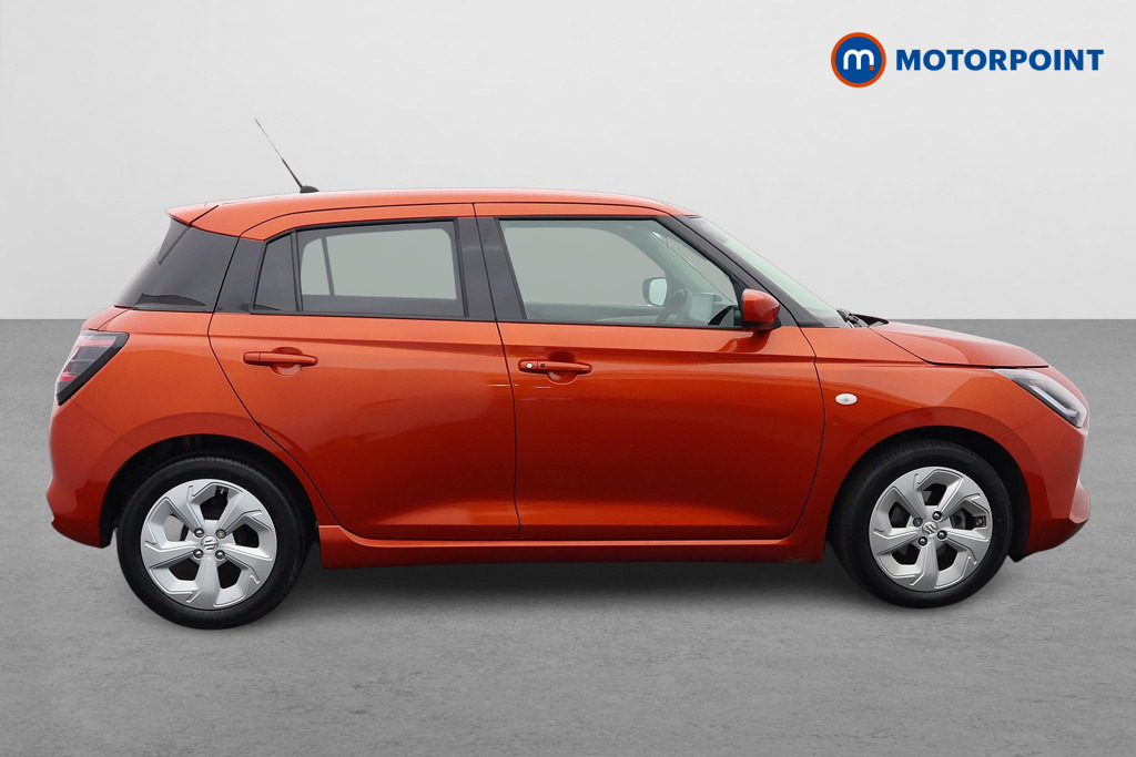 Suzuki Swift Motion Mhev Cvt 1.2 Red #8
