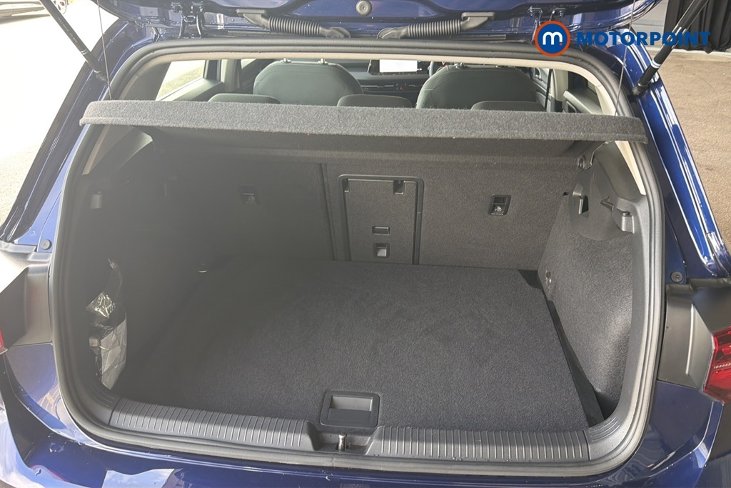 Volkswagen Golf 2L R White #30