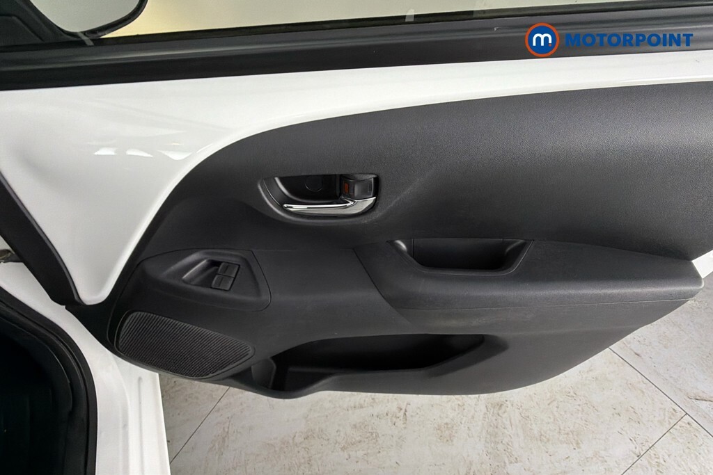 Toyota Aygo Hatchback Black #17