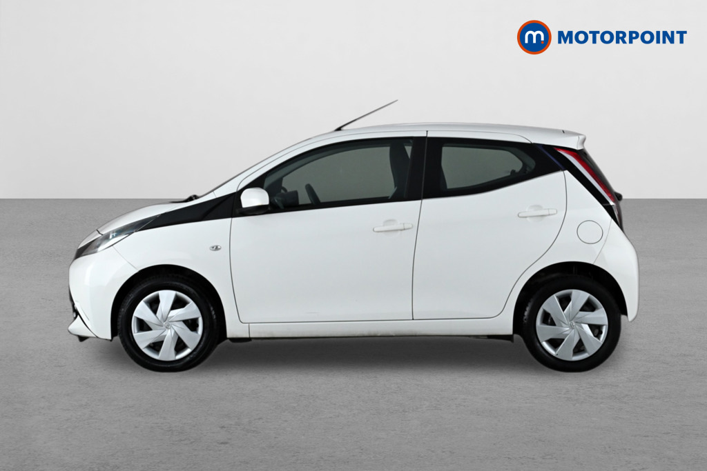 Toyota Aygo 1.0 Vvt-i X-play White #4