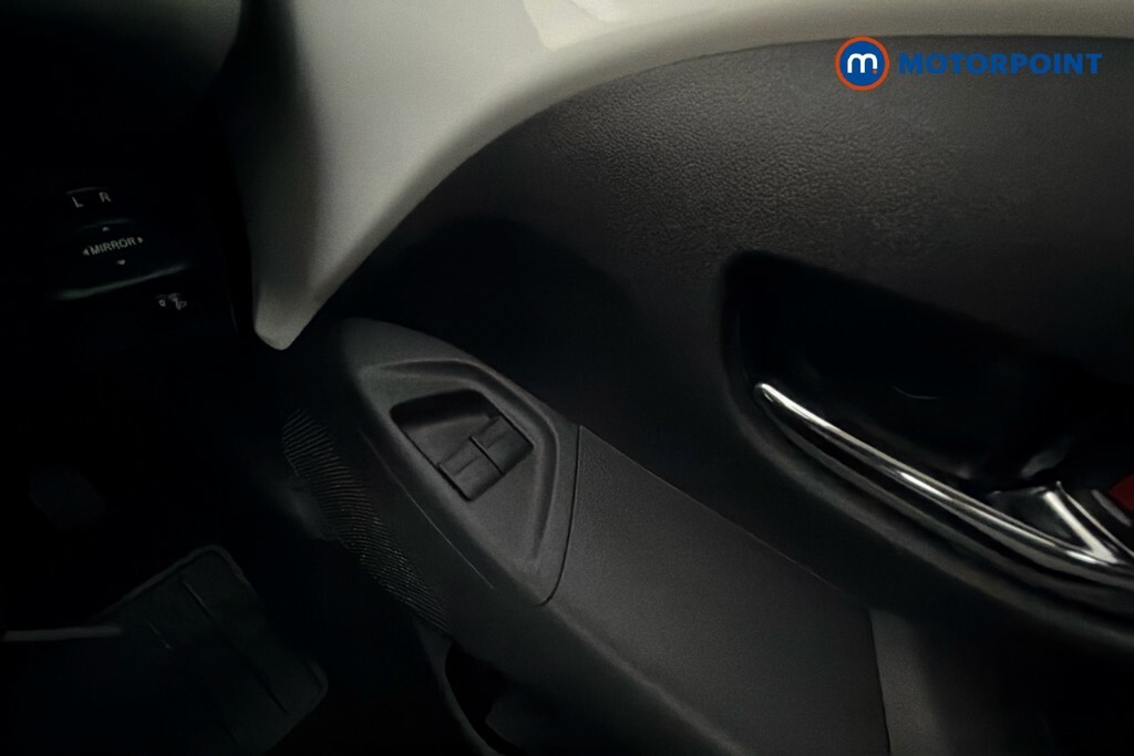 Toyota Aygo Hatchback Black #18