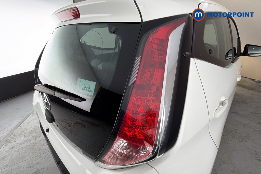 Toyota Aygo Hatchback Black #25