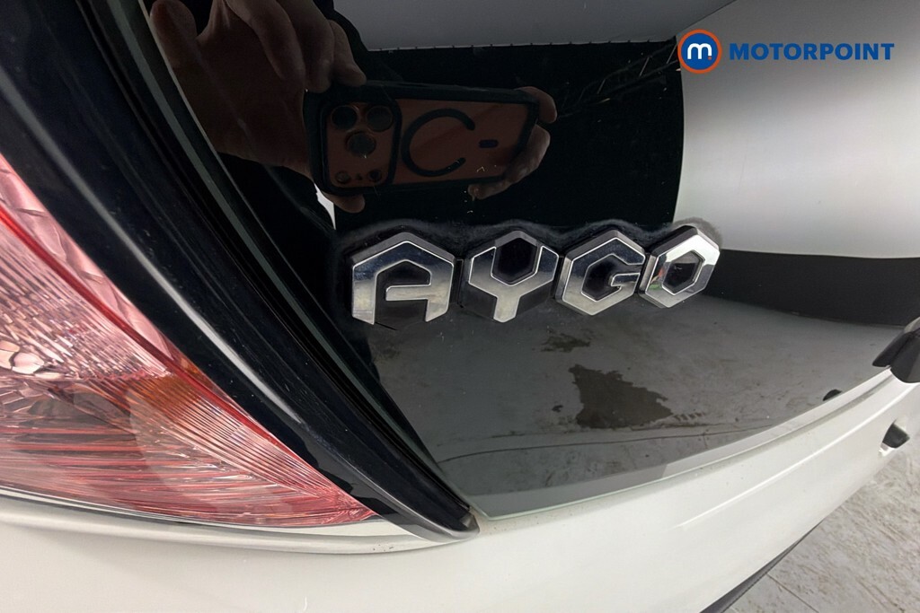 Toyota Aygo Hatchback Black #24