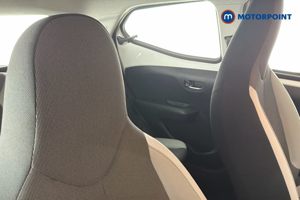 Toyota Aygo Hatchback Black #20