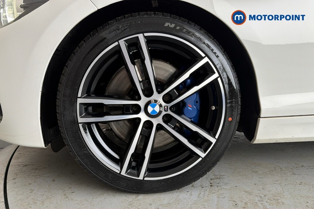 BMW 1 Series Sport White #34