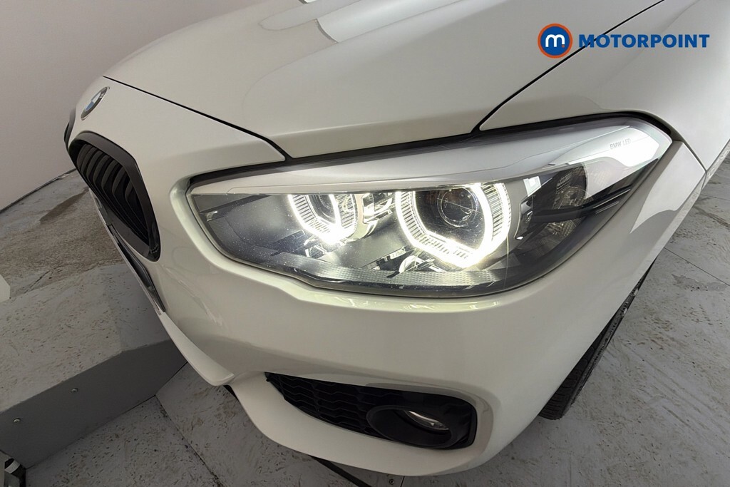 BMW 1 Series Sport White #31
