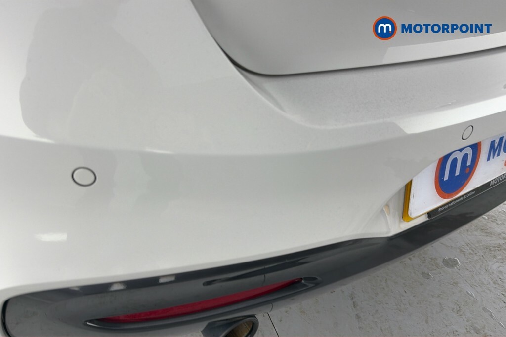 BMW 1 Series Sport White #29