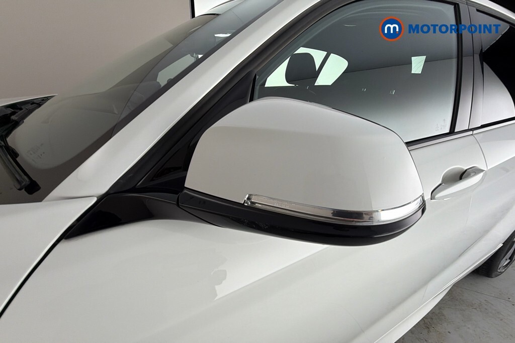 BMW 1 Series Sport White #30