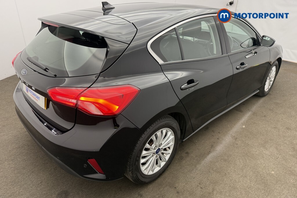 Ford Focus Estate Titanium 1.0 125Ps Black #17