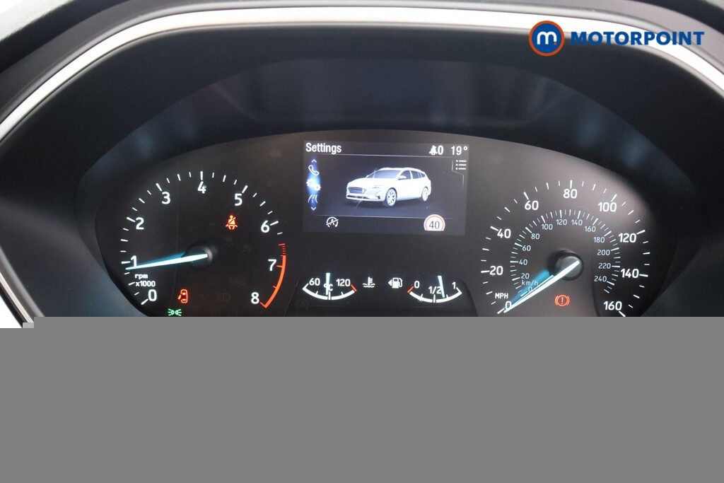 Ford Focus 1.0T Ecoboost Titanium Hatchback Red #10