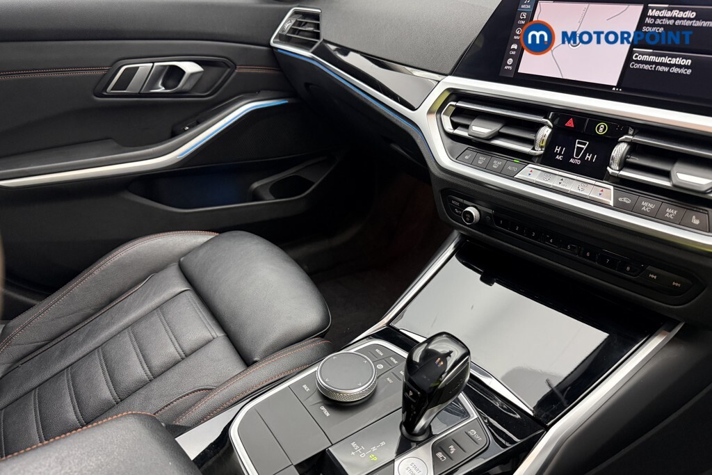BMW 3 Series 320I Sport Step White #24