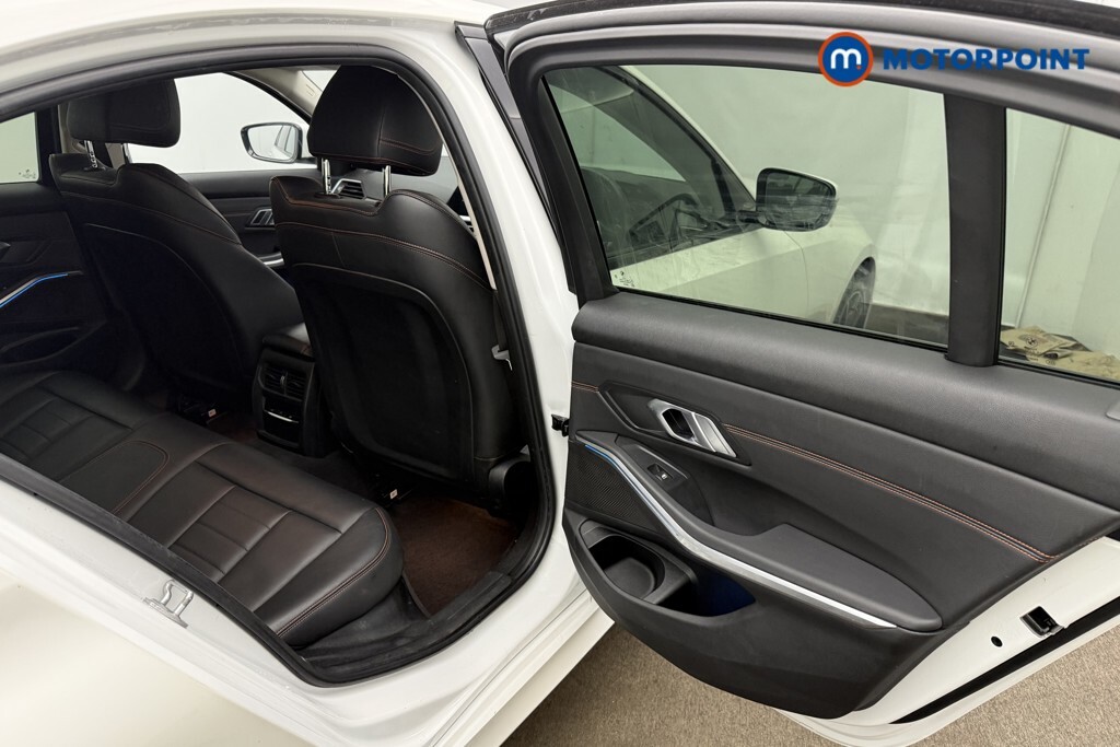 BMW 3 Series 320I Sport Step White #21