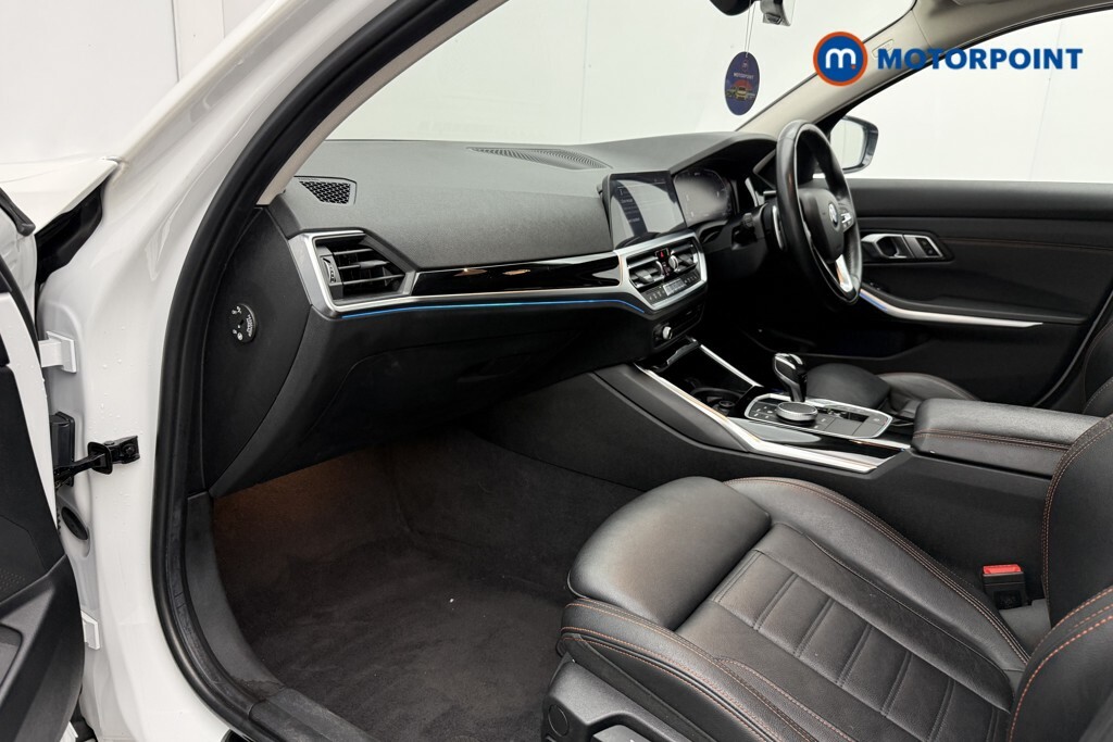 BMW 3 Series 320I Sport Step White #45