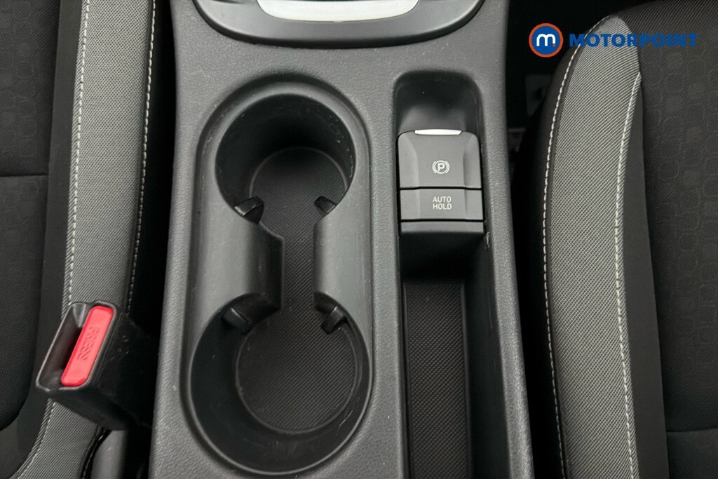 Hyundai Kona Ultimate White #16