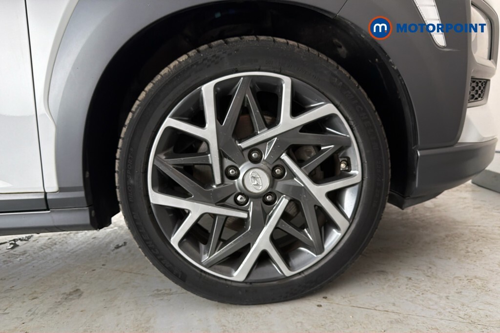 Hyundai Kona Ultimate White #36