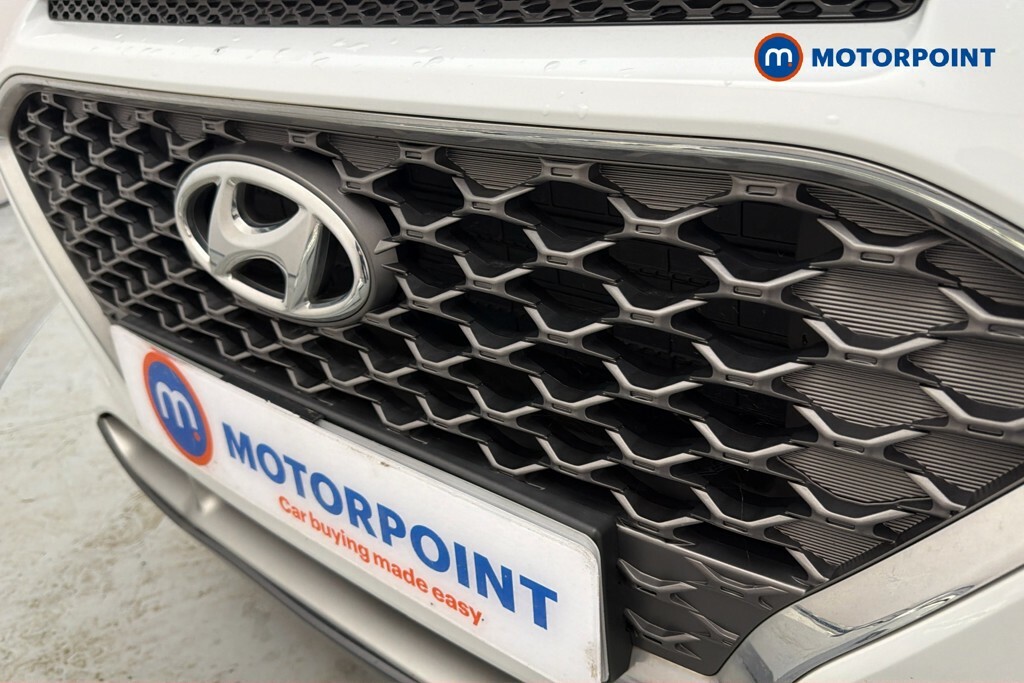 Hyundai Kona Ultimate White #31