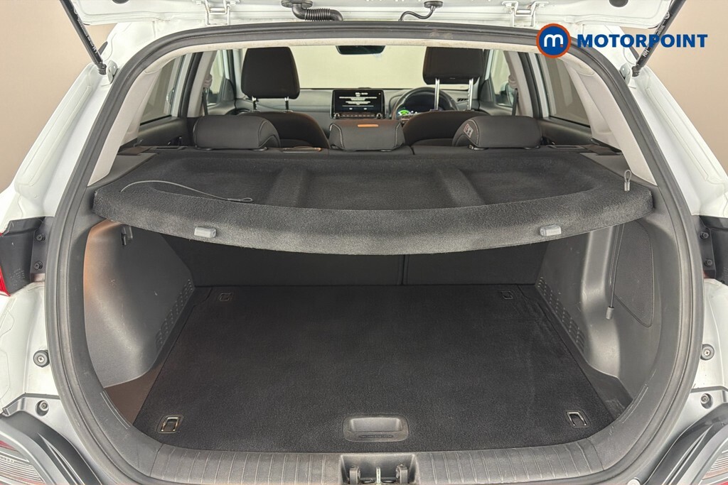 Hyundai Kona Ultimate White #25