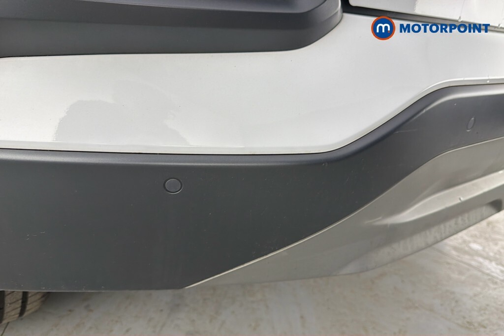 Hyundai Kona Ultimate White #28