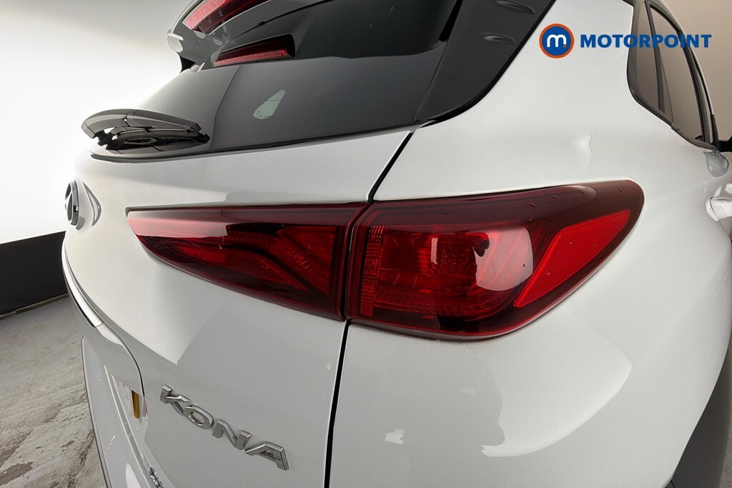 Hyundai Kona Ultimate White #27