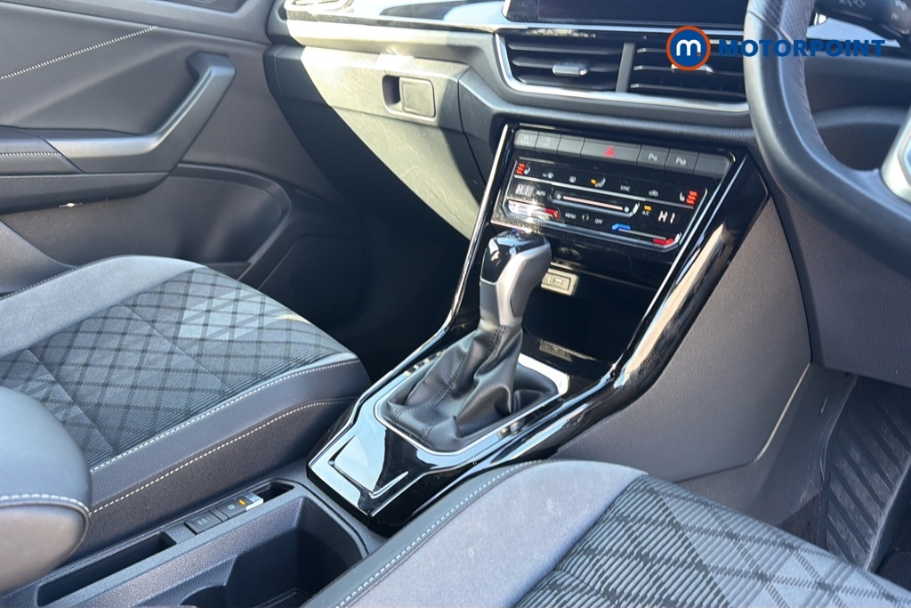 Volkswagen T-Roc 1.0 Tsi Active 110Ps Blue #21