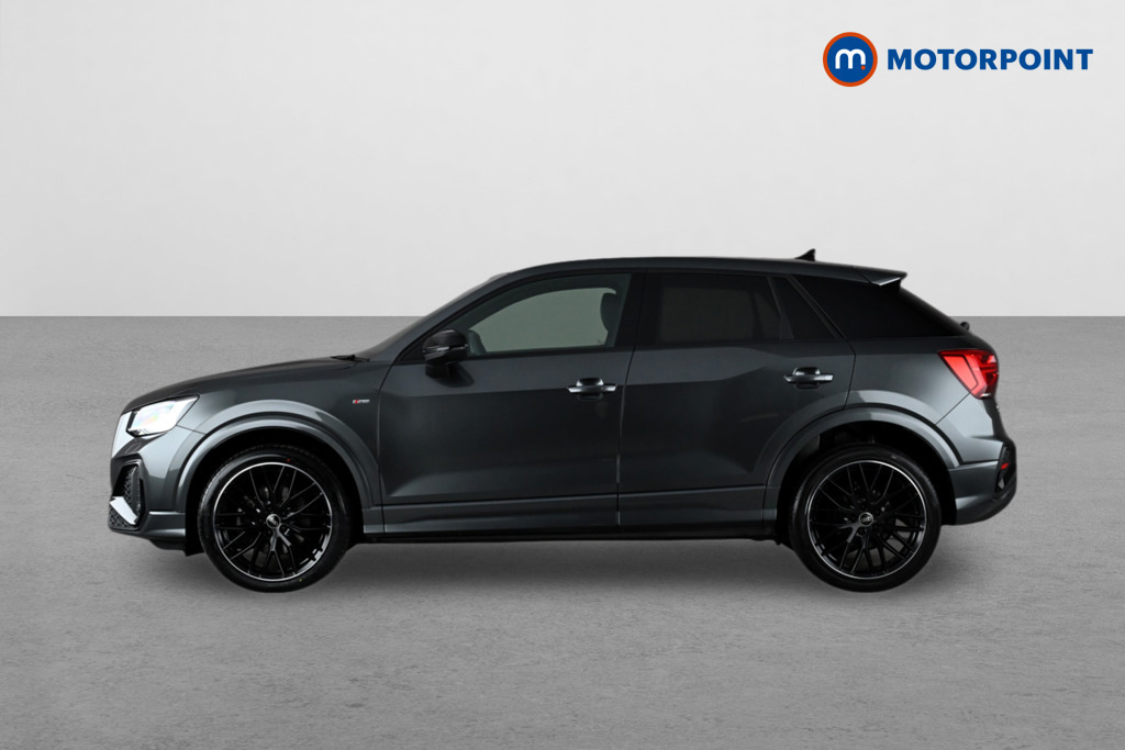 Audi Q2 35 Tfsi Black Edition Grey #4