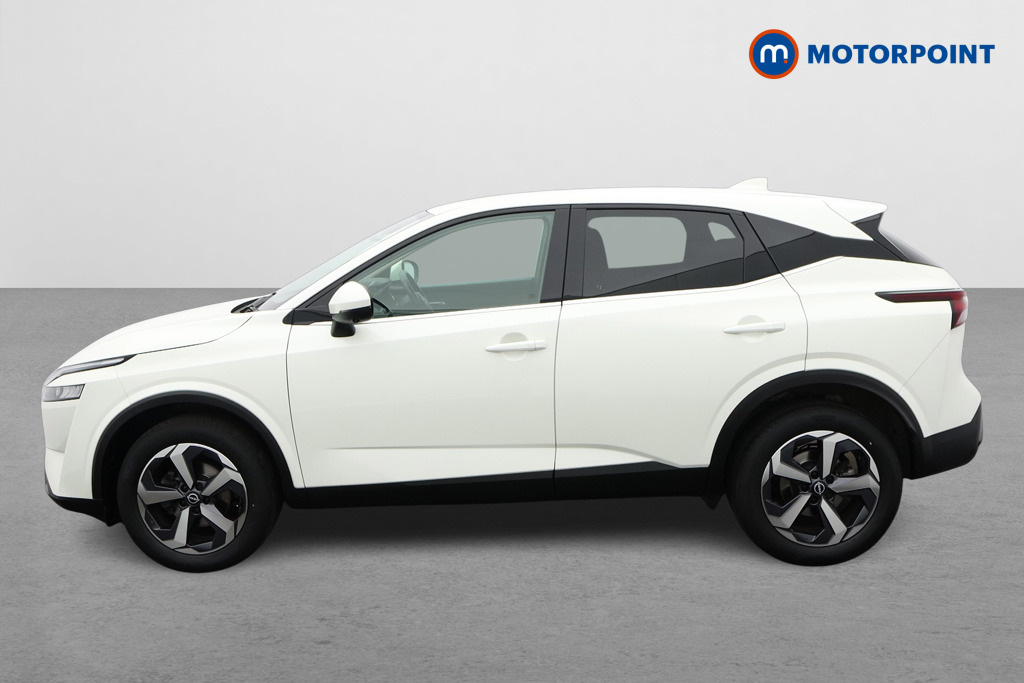 Nissan Qashqai 1.3 Dig-t Mh N-connecta DV23NPG White #4