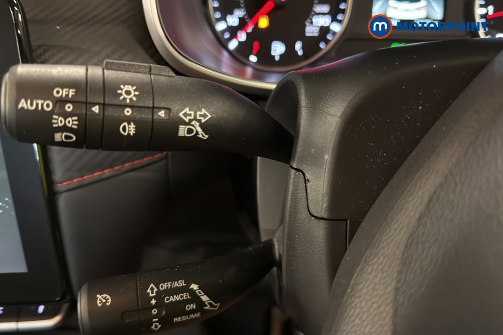 MG ZS 1.0T Gdi Exclusive Red #16
