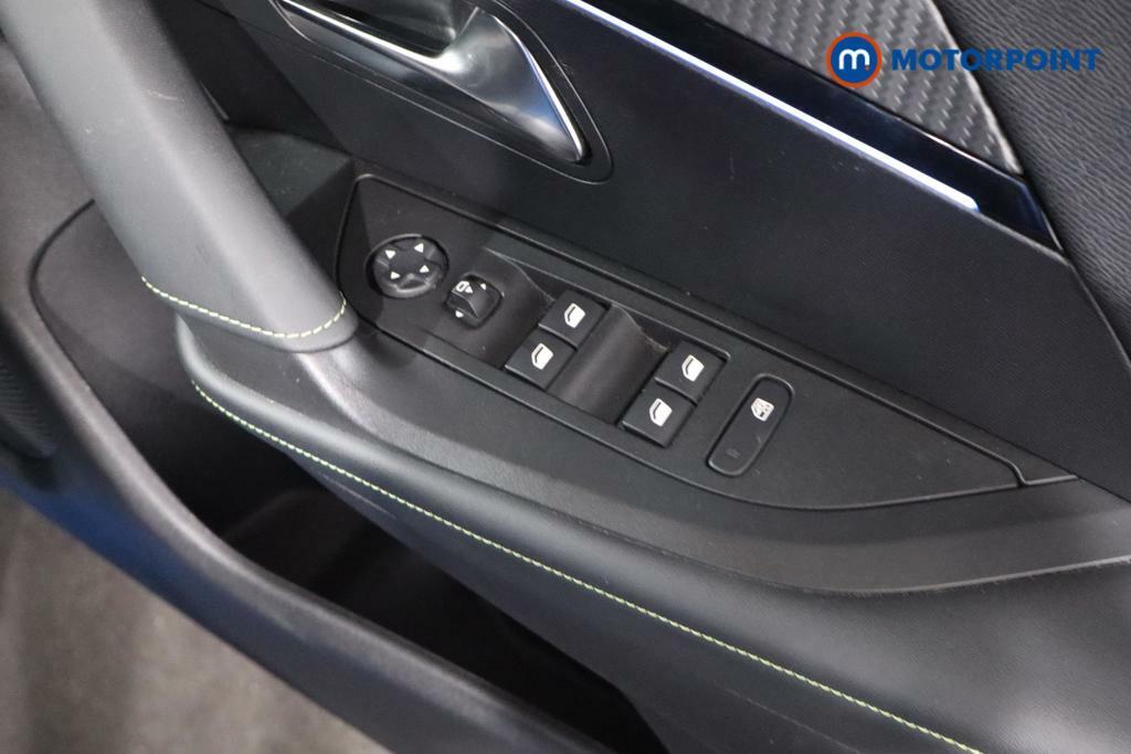 Peugeot 2008 Puretech Allure Premium Black #16