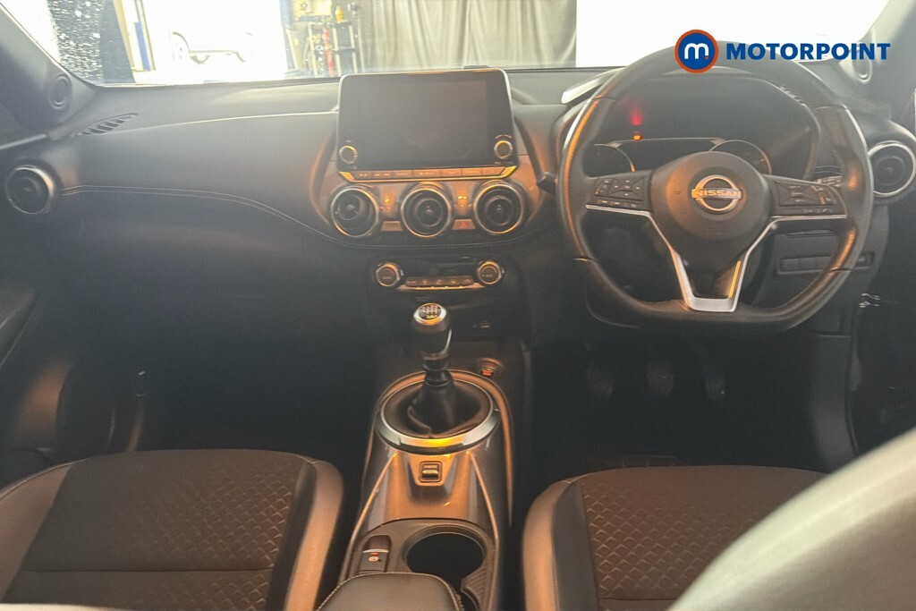 Nissan Juke N-connecta Red #9