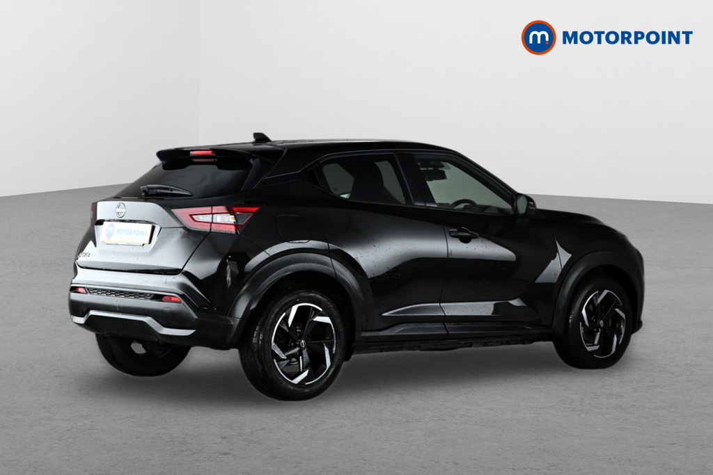 Nissan Juke N-connecta Red #7