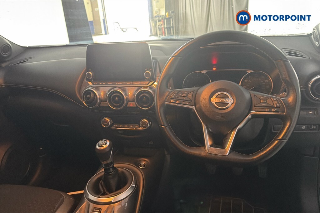 Nissan Juke N-connecta Red #10