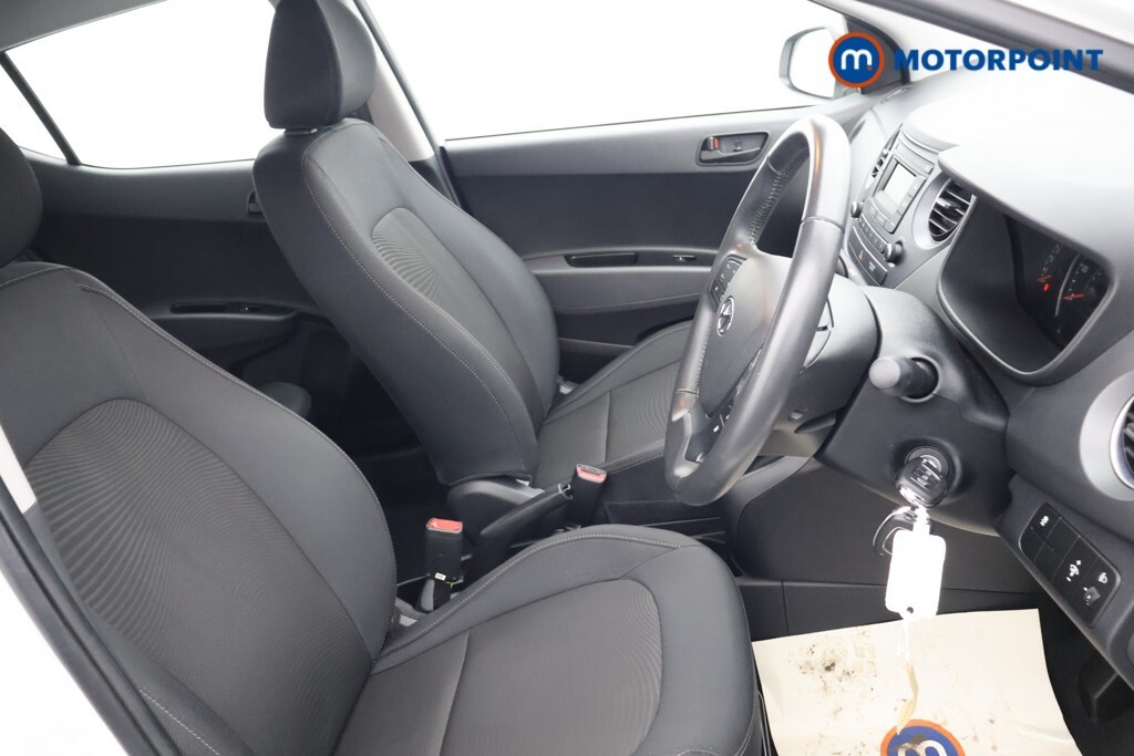 Hyundai I10 Hatchback Black #20