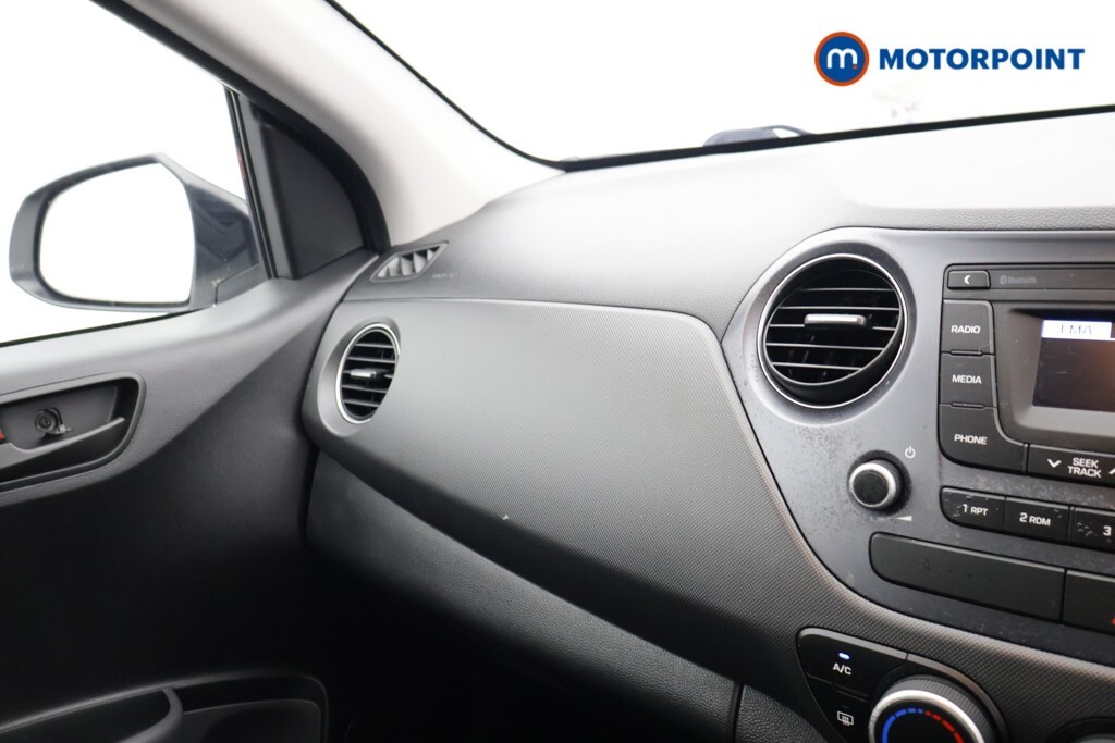 Hyundai I10 Hatchback Black #17