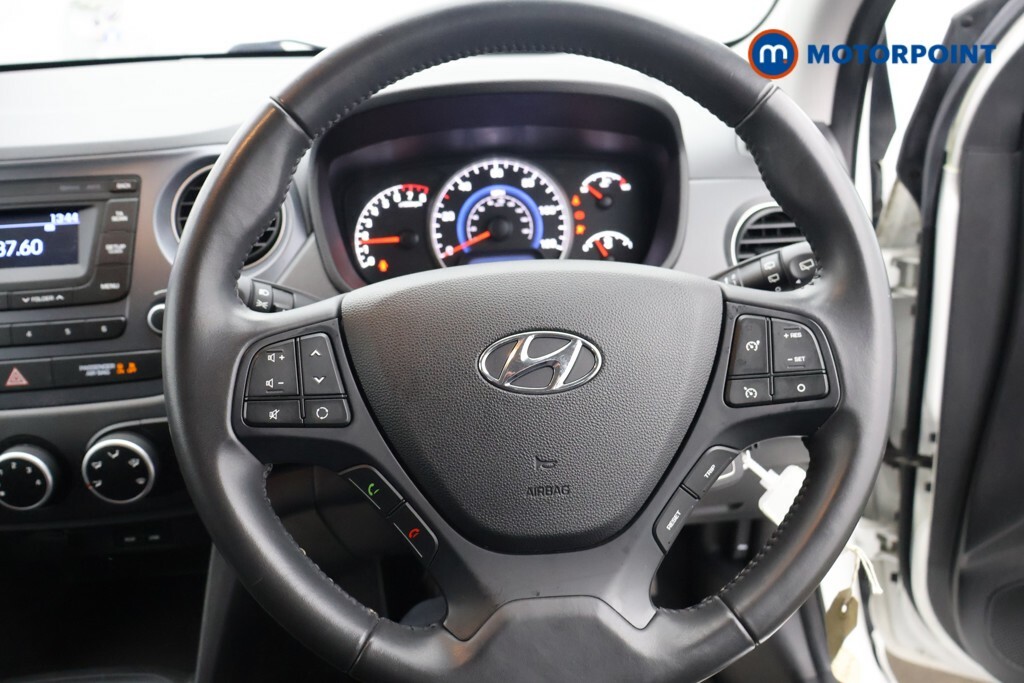 Hyundai I10 Hatchback Black #9
