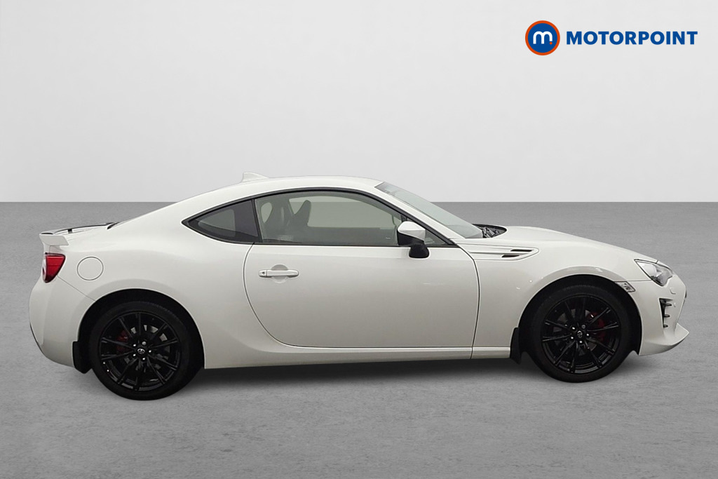 Toyota GT86 Coupe Red #8
