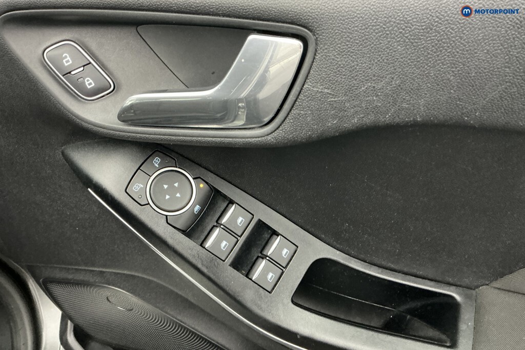 Ford Fiesta Active 1 Black #33