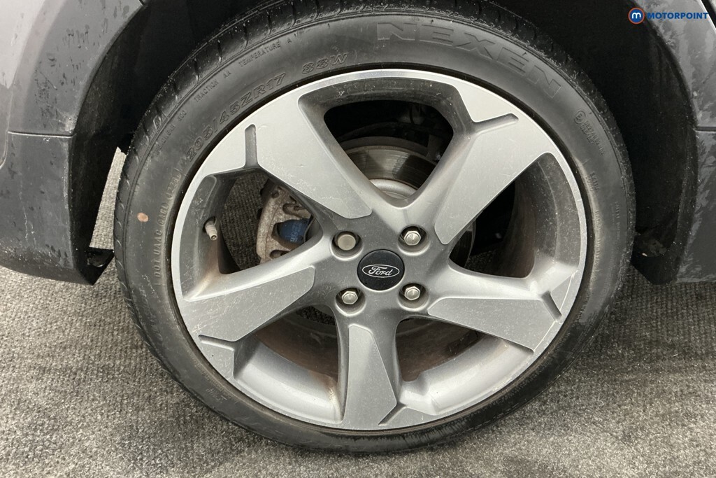 Ford Fiesta Active 1 Black #40